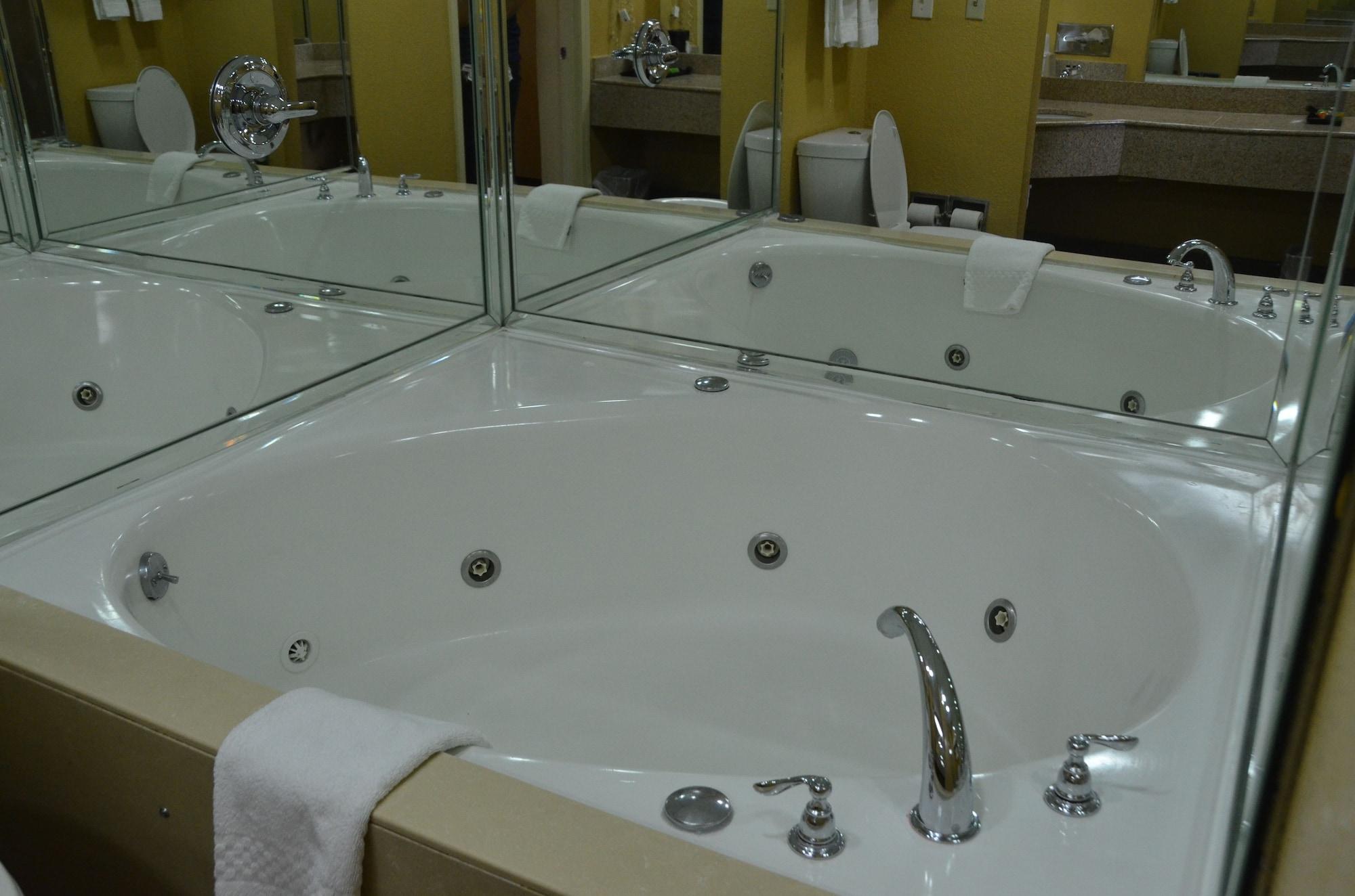 Days Inn By Wyndham Airport Nashville East Экстерьер фото